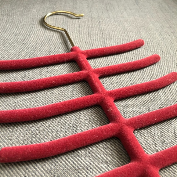 2 velvet jewelry hangers - Picture 3 of 4